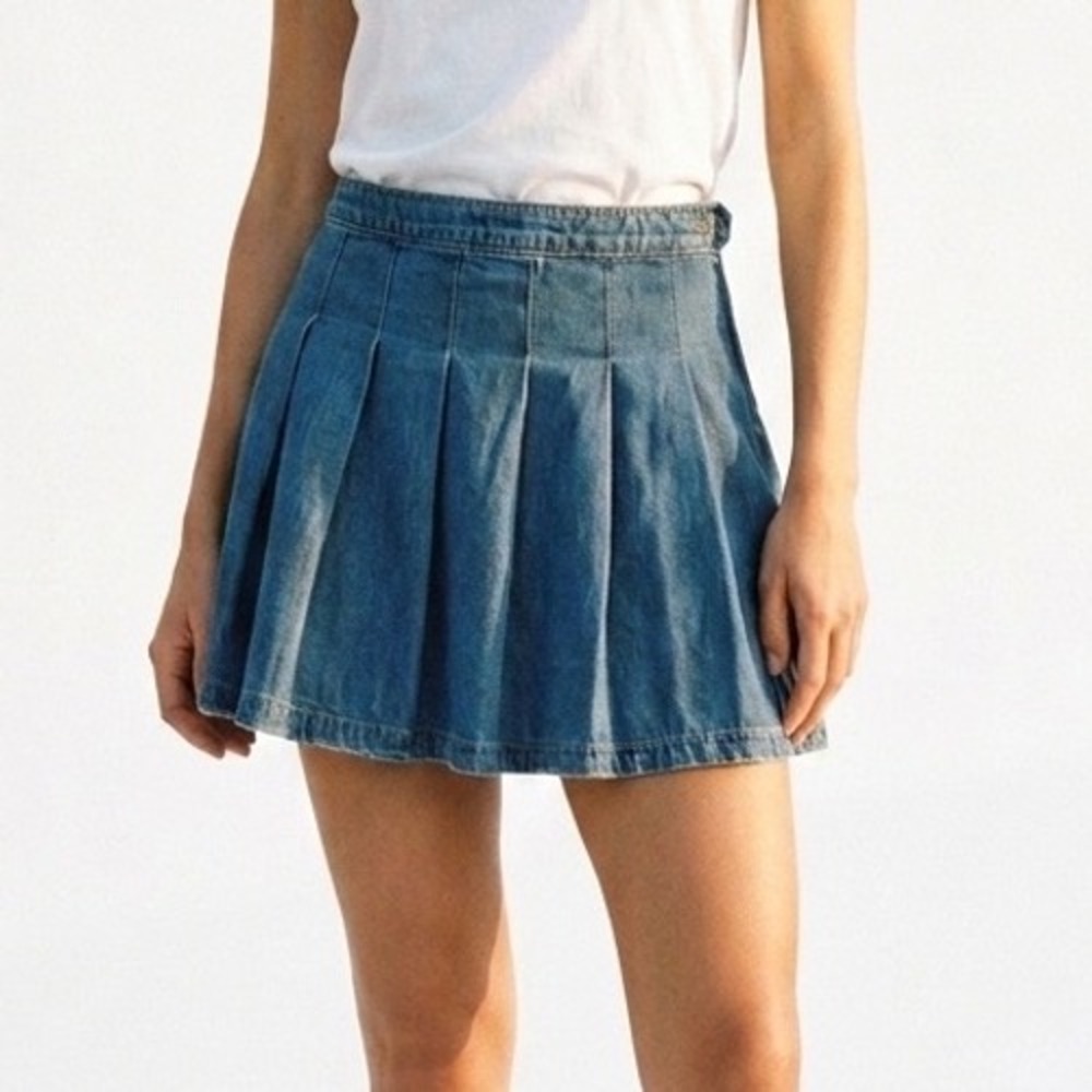 American Eagle Blue Pleated Denim Tennis Skirt 6 Schoolgirl Preppy Softgirl Y2K